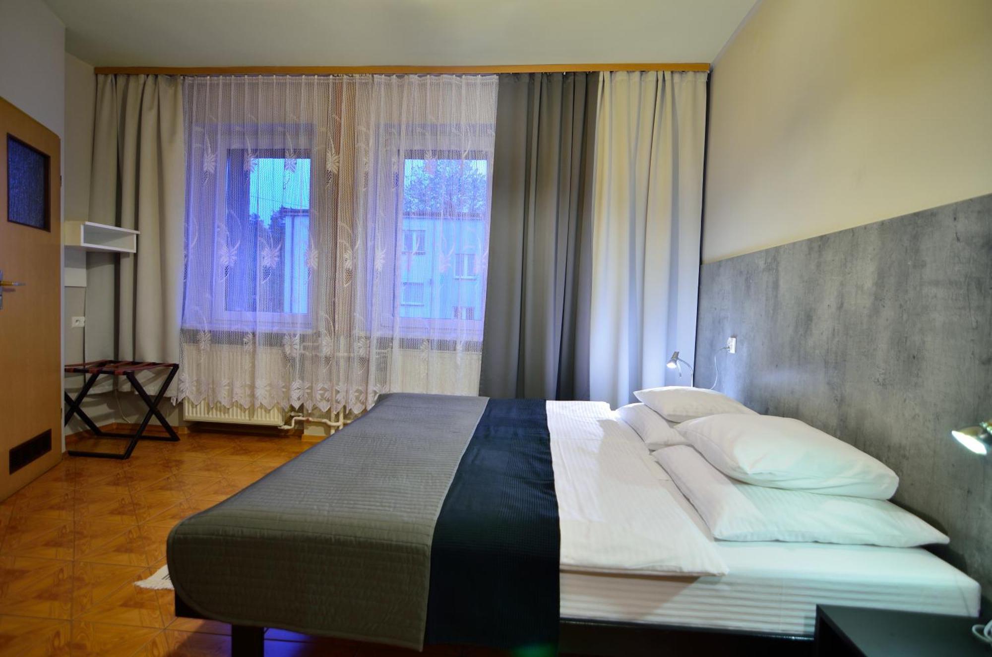Hotel Gracja Kuznia Raciborska Buitenkant foto