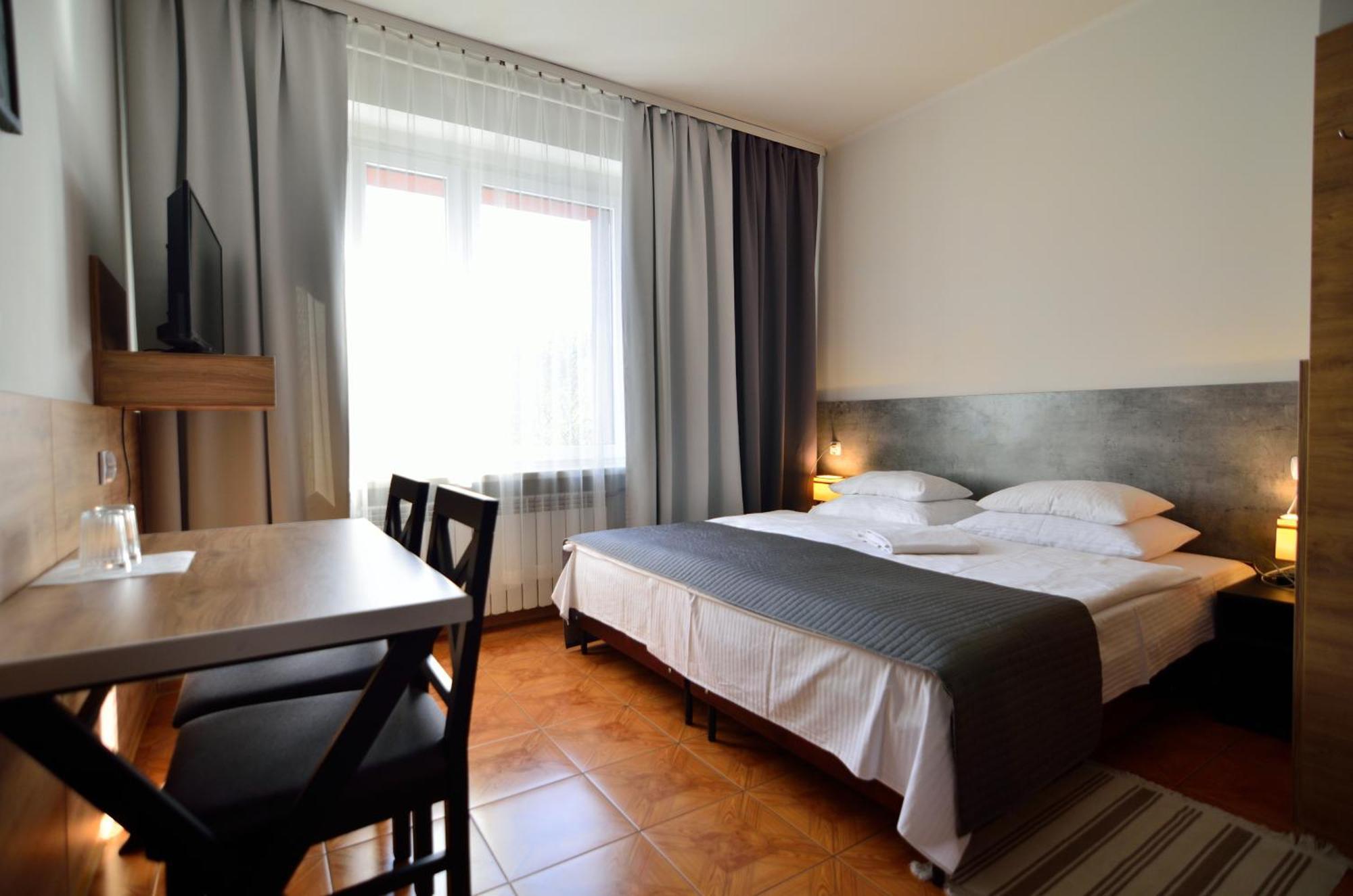 Hotel Gracja Kuznia Raciborska Buitenkant foto