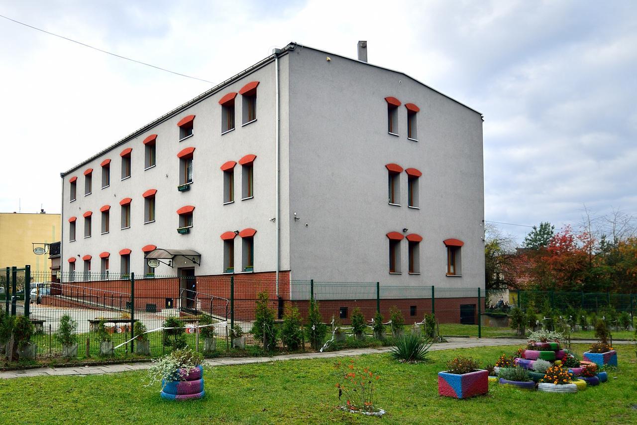 Hotel Gracja Kuznia Raciborska Buitenkant foto